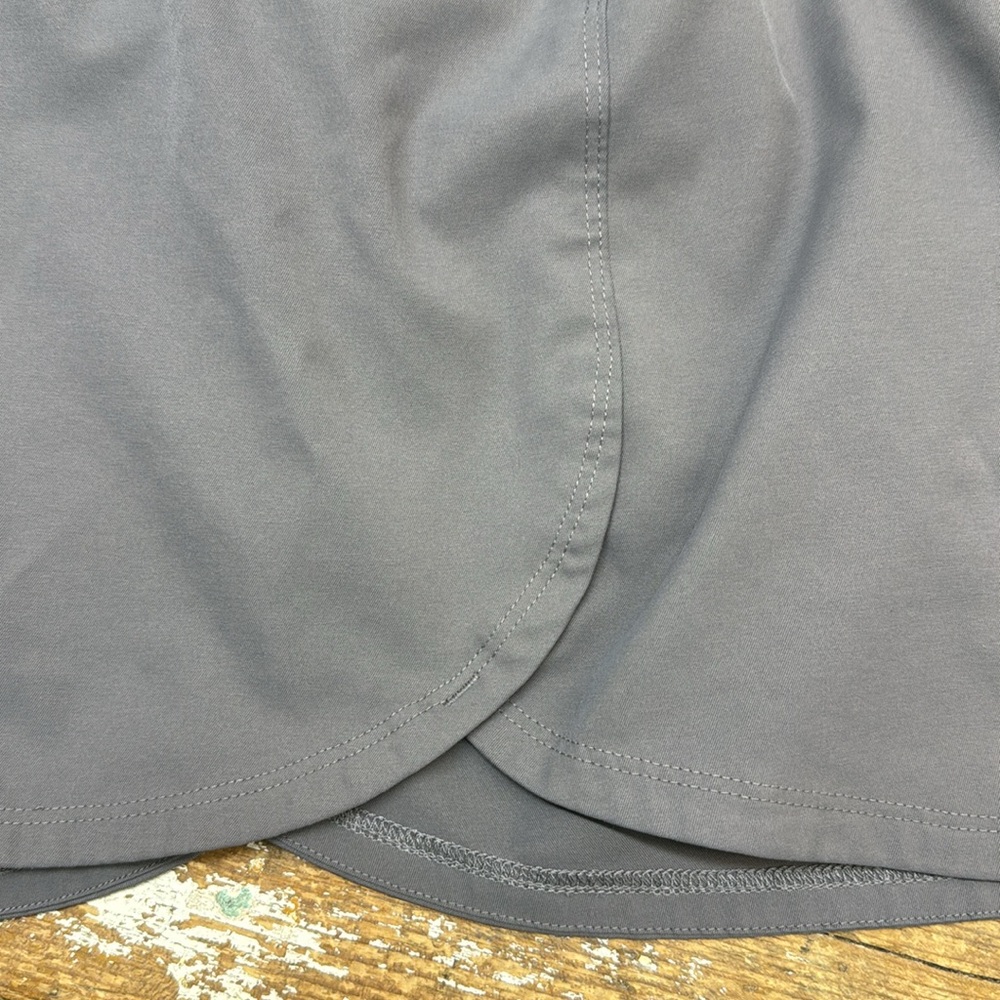 Adidas Skort with Pockets. Size 2 - Picture 8 of 12